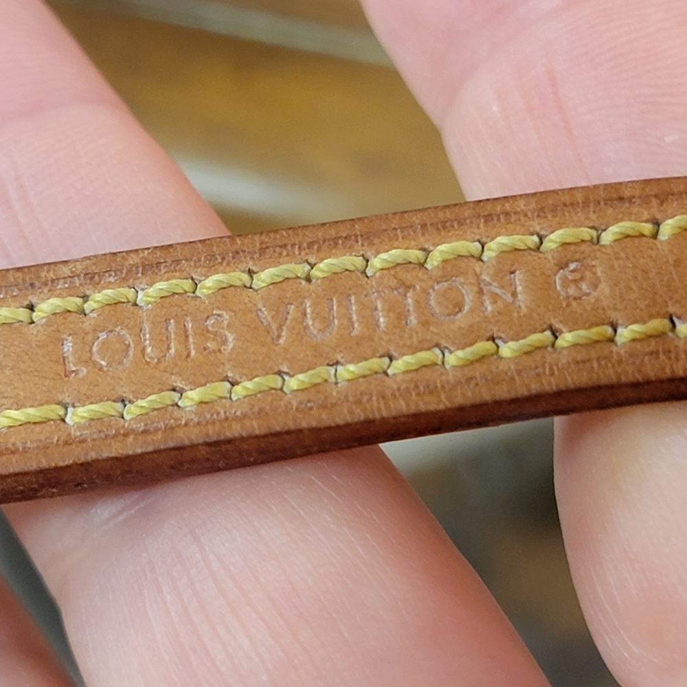 Louis Vuitton Authentic strap only. Works for Favorite MM, Favorite PM, Pochette